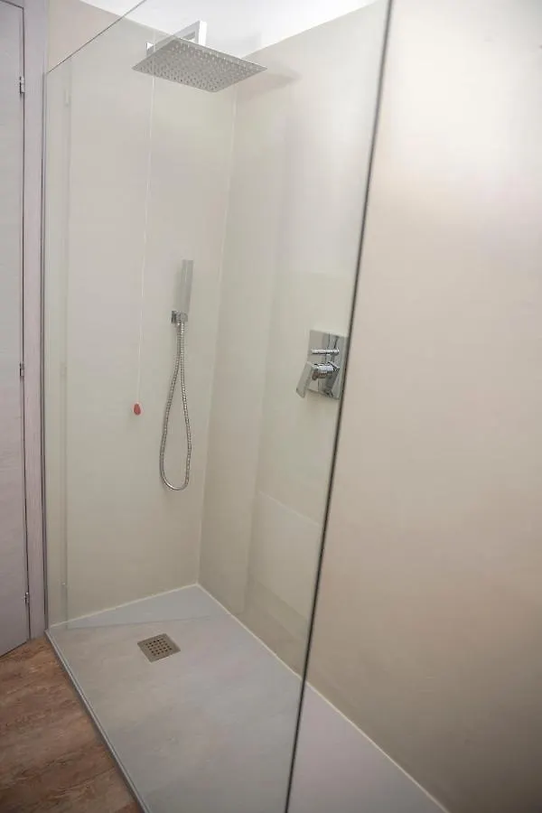 Otta House Garda Lake كاستلْنْيوفو ديل غارد
