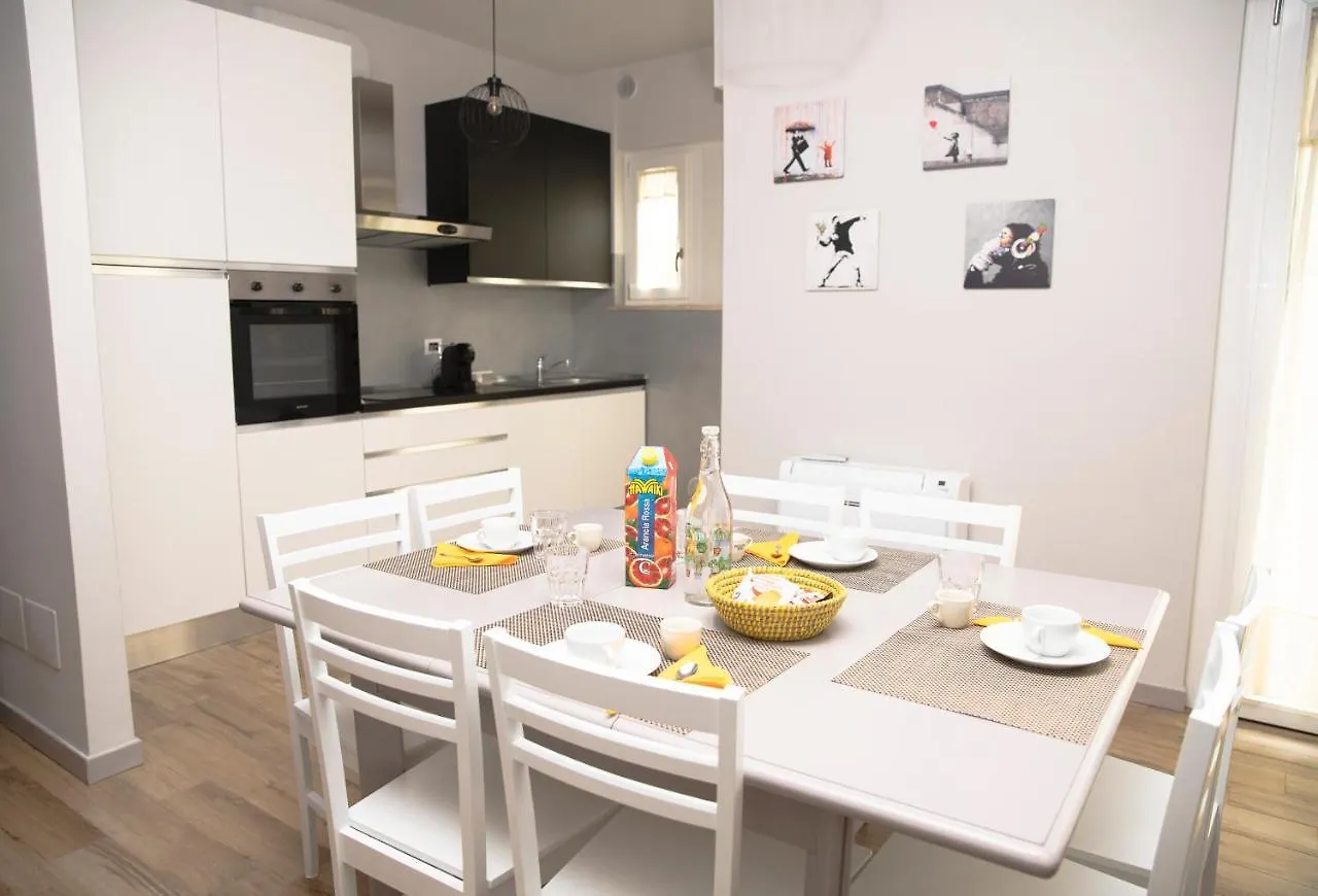 Otta House Garda Lake كاستلْنْيوفو ديل غارد