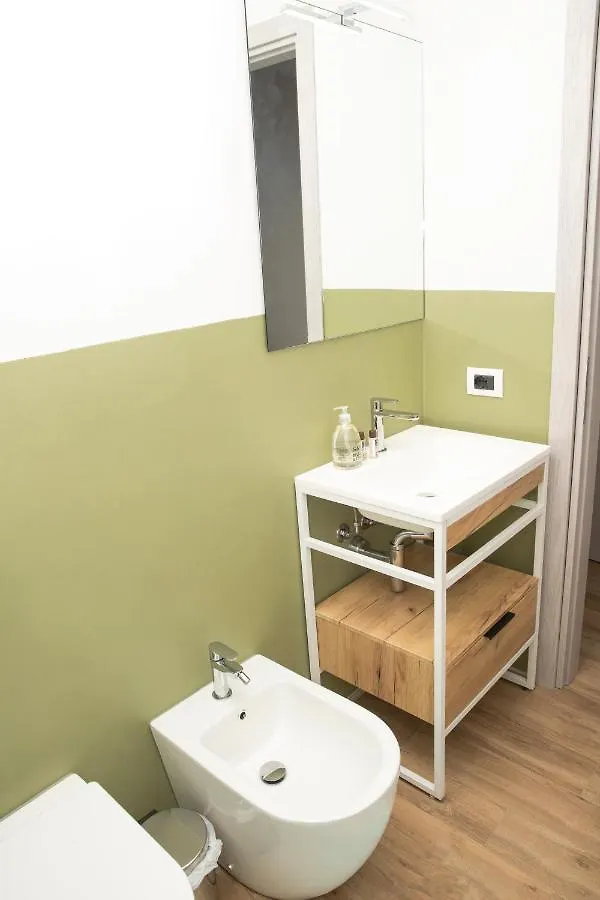 Otta House Garda Lake كاستلْنْيوفو ديل غارد شقة