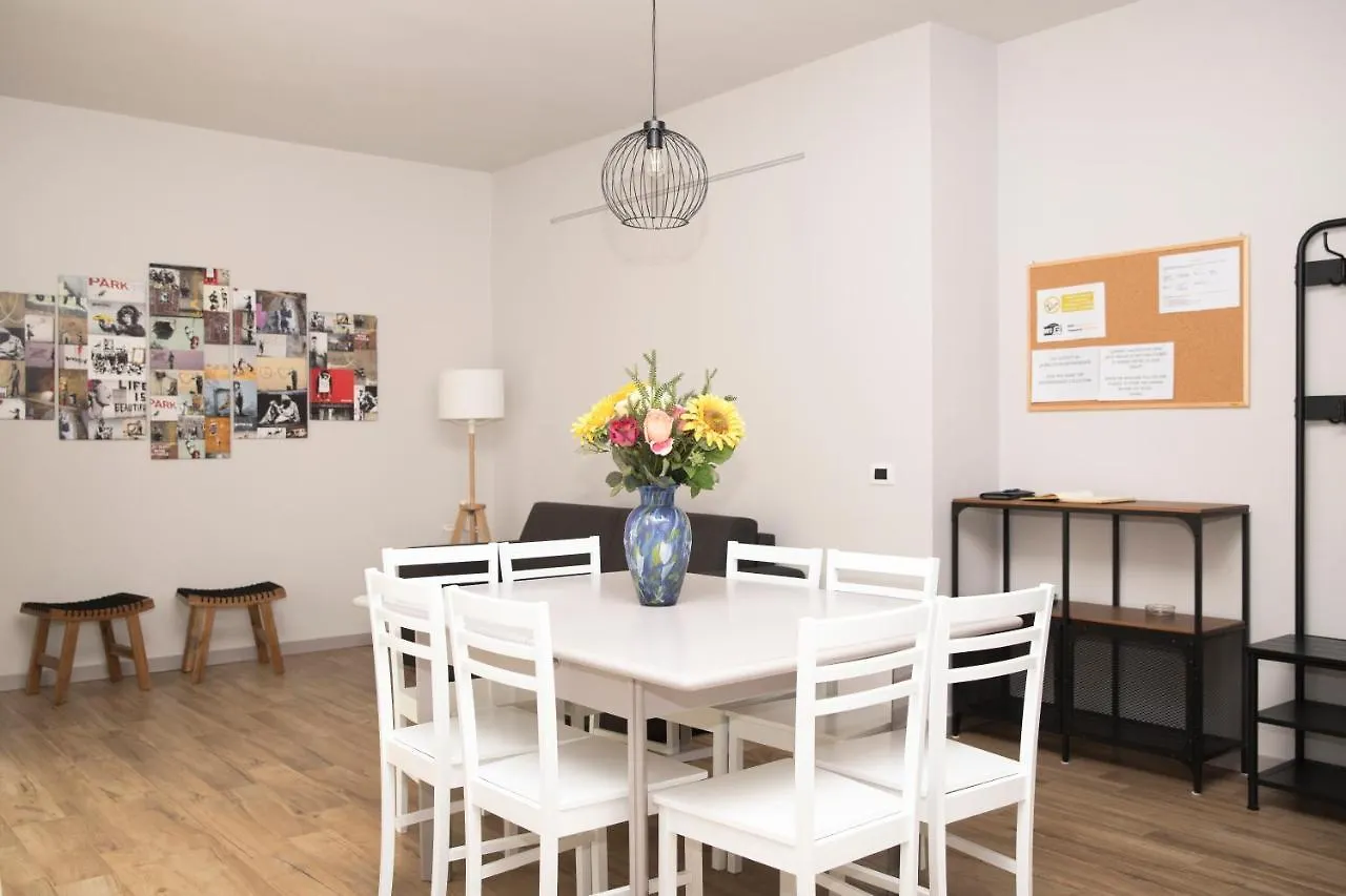شقة Otta House Garda Lake كاستلْنْيوفو ديل غارد