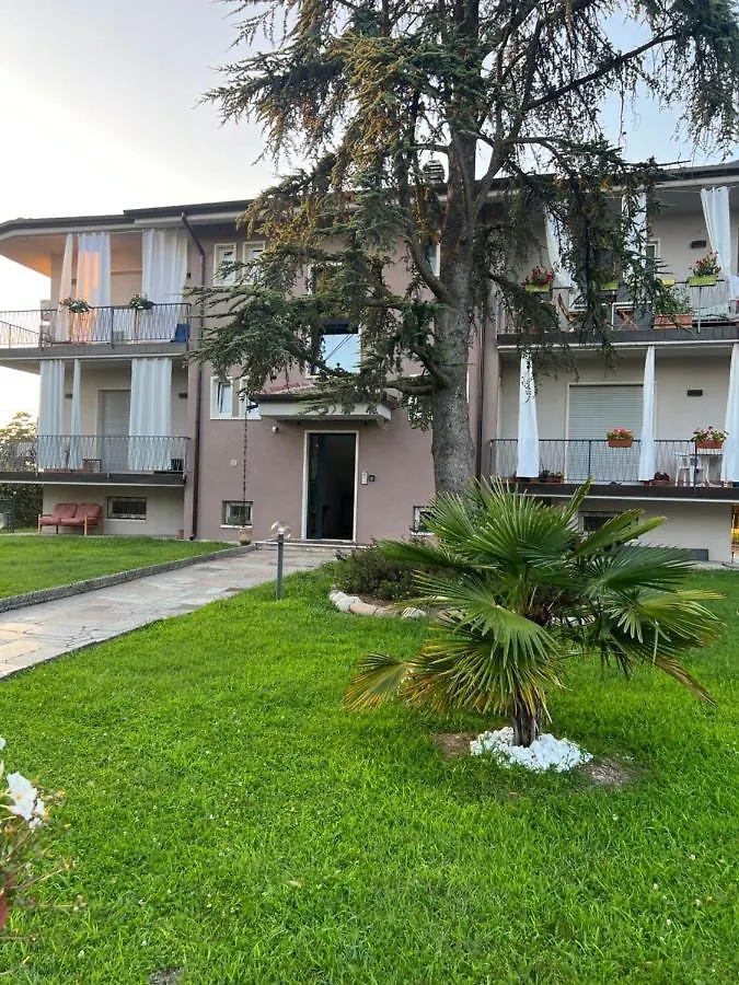 Otta House Garda Lake كاستلْنْيوفو ديل غارد 0*,  إيطاليا